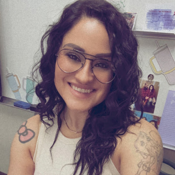 Meet your Posher, Jessica - Picture 1 of 1